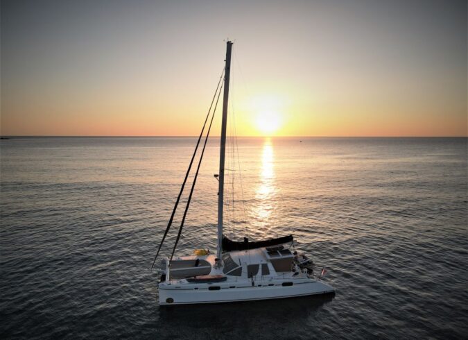 Vincent & Maria  - Catana 581