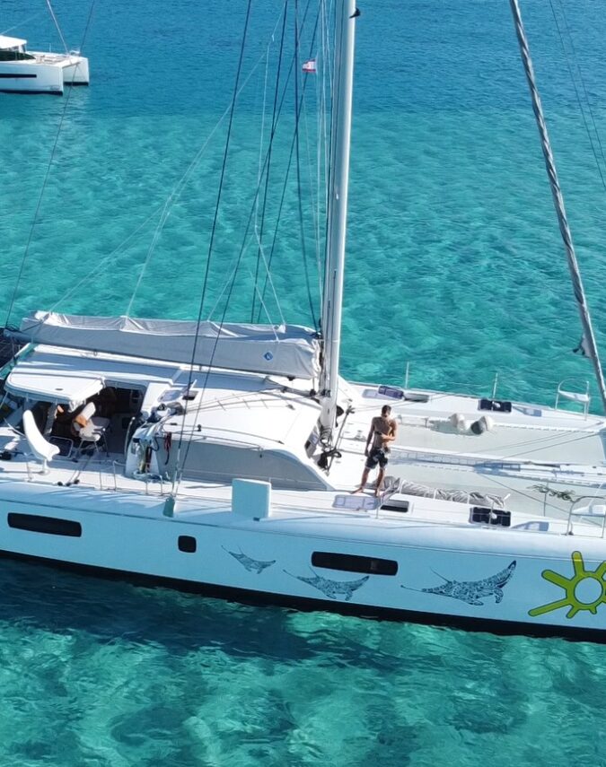 Laurent & Hostess - Outremer 51